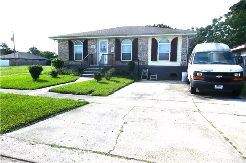 Exterior - 153 Clemson Dr, Kenner, LA 70065 photo 2 of 5