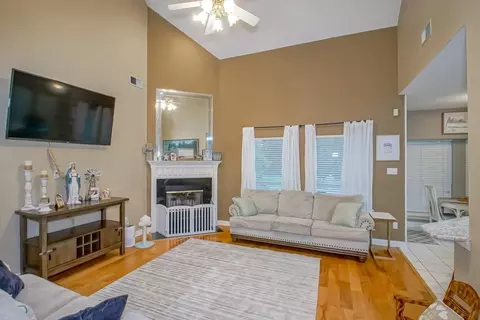 Living - 121 Saint John St, Luling, LA 70070 photo 1 of 1