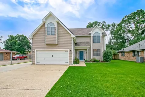121 Saint John St, Luling, LA 70070