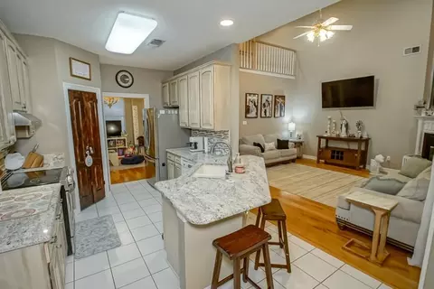 Kitchen - 121 Saint John St, Luling, LA 70070 photo 2 of 3