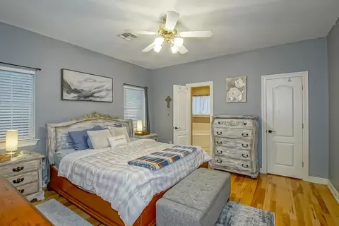 Bedroom - 121 Saint John St, Luling, LA 70070 photo 1 of 5