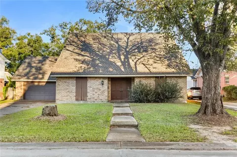 909 Marlene Dr, Gretna, LA 70056