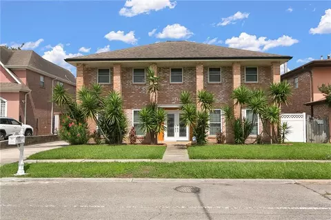 3816 Jean Lafitte Pkwy, Chalmette, LA 70043