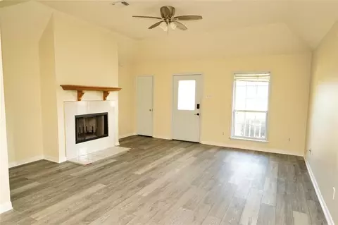Living - 304 Coronado Dr, Luling, LA 70070 photo 1 of 5