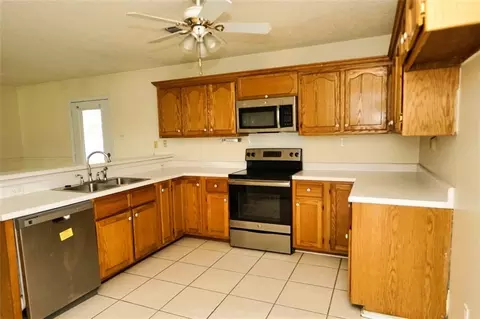 Kitchen - 304 Coronado Dr, Luling, LA 70070 photo 1 of 2