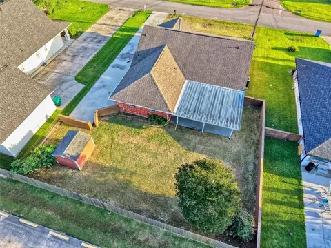 View/Area - 304 Coronado Dr, Luling, LA 70070 photo 3 of 4
