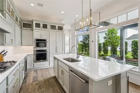 Kitchen - 564 Bocage Ct, Covington, LA 70433 photo 4 of 4