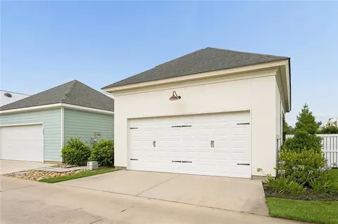 Exterior - 564 Bocage Ct, Covington, LA 70433 photo 7 of 7