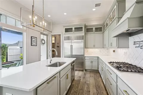 Kitchen - 564 Bocage Ct, Covington, LA 70433 photo 3 of 4