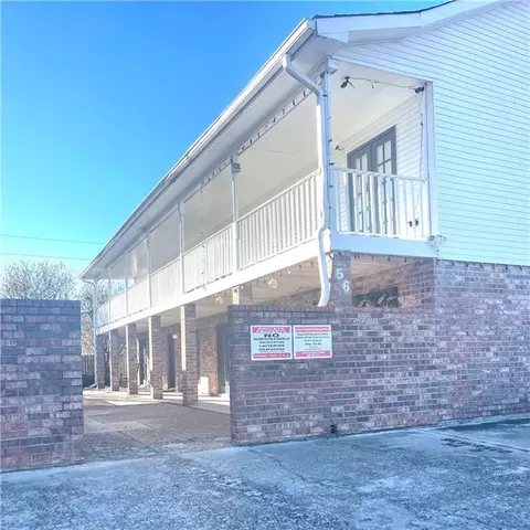 56 Carriage Ln #C, Destrehan, LA 70047