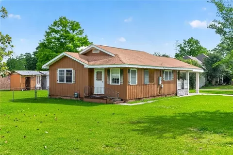 2072 Cypress St, Laplace, LA 70068