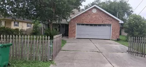 433 E Maple Loop, Laplace, LA 70068
