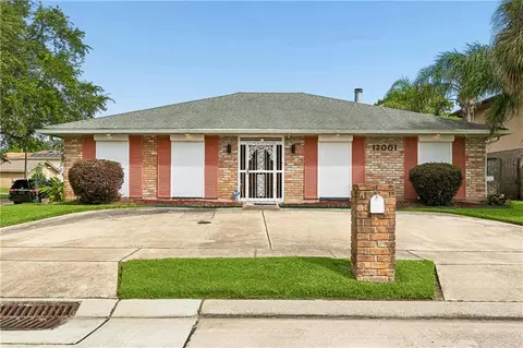 12001 E Barrington Dr, New Orleans, LA 70128