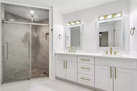 Bath - 70 Hyacinth Dr, Covington, LA 70433 photo 1 of 3