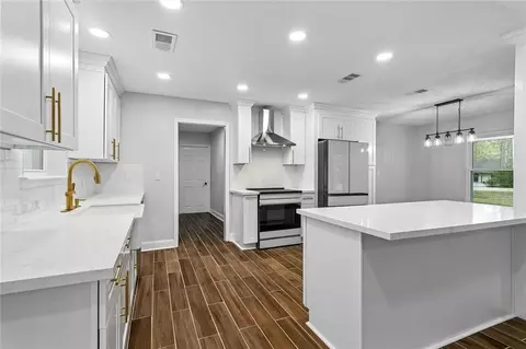 Kitchen - 70 Hyacinth Dr, Covington, LA 70433 photo 2 of 3