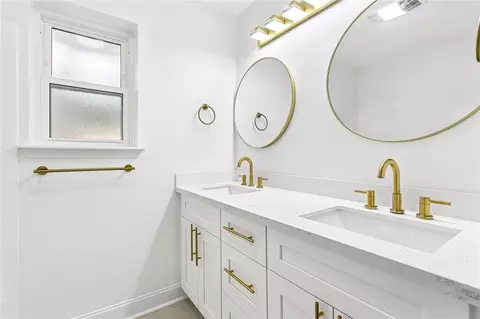 Bath - 70 Hyacinth Dr, Covington, LA 70433 photo 3 of 3
