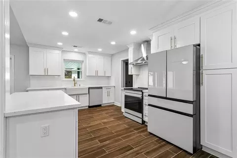 Kitchen - 70 Hyacinth Dr, Covington, LA 70433 photo 1 of 3