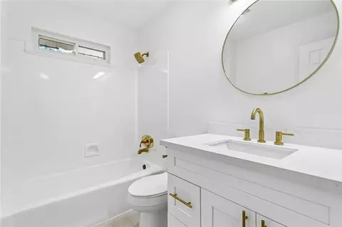 Bath - 70 Hyacinth Dr, Covington, LA 70433 photo 2 of 3