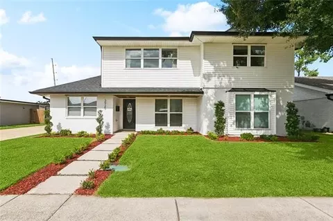 3925 Lake Trail Dr, Kenner, LA 70065