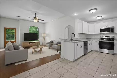 Living - 70317 11th St, Covington, LA 70433 photo 2 of 3