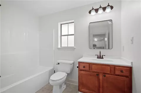 Bath - 70317 11th St, Covington, LA 70433 photo 1 of 1