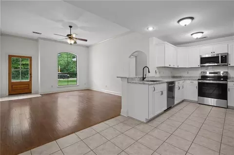 Living - 70317 11th St, Covington, LA 70433 photo 1 of 3