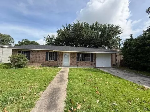 209 Concord Dr, Laplace, LA 70068