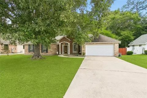 105 W Silver Maple Dr, Slidell, LA 70458