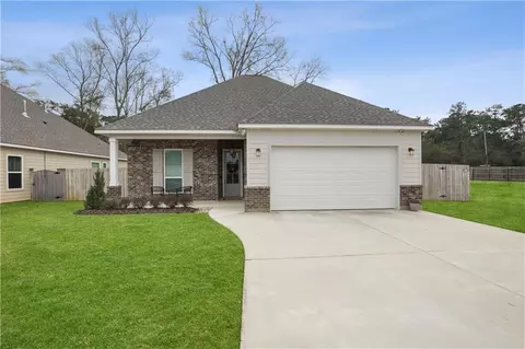 4064 Monarch Ln, Covington, LA 70433