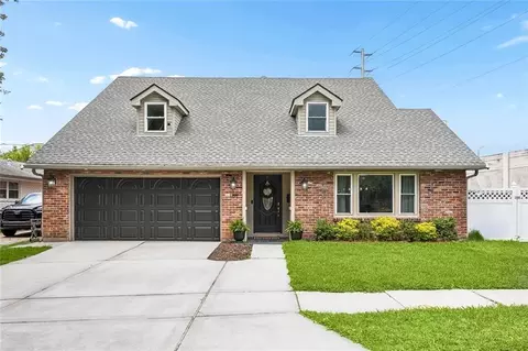 101 Country Club Dr, New Orleans, LA 70124