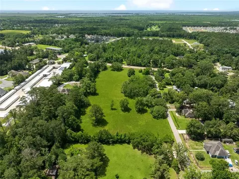 69 Helen Dr, Madisonville, LA 70447
