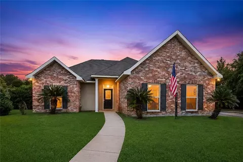 28441 Apple Blossom Ln, Ponchatoula, LA 70454