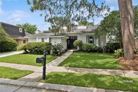 29 Park Timbers Dr, New Orleans, LA 70131