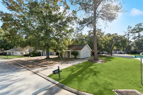 Exterior - 345 Mapleleaf Dr, Slidell, LA 70458 photo 2 of 4