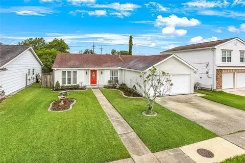 1472 Alison St, Gretna, LA 70056