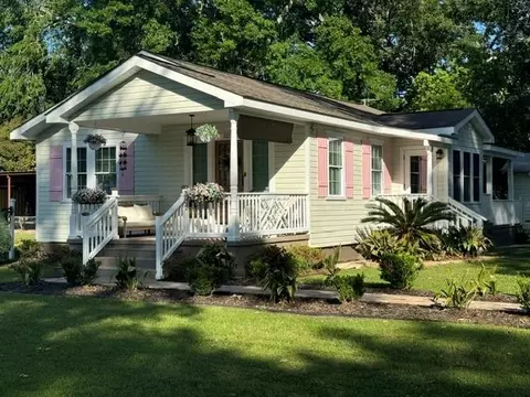 1029 Coffee St, Mandeville, LA 70448