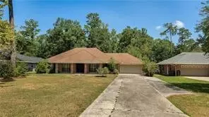 909 Tranquility Dr, Pearl River, LA 70452