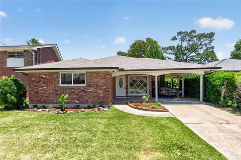 1341 Poinsettia Dr, Metairie, LA 70005