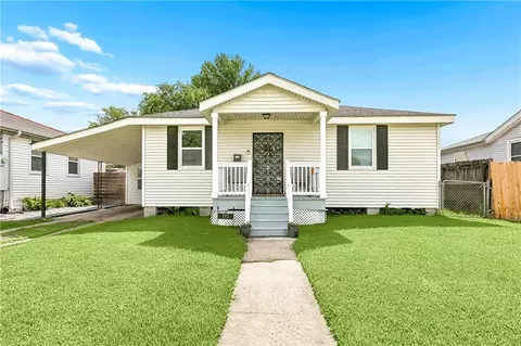 563 Gelpi Ave, Jefferson, LA 70121