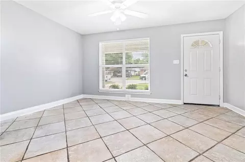 Living - 210 Mockingbird Ln, Slidell, LA 70458 photo 1 of 3