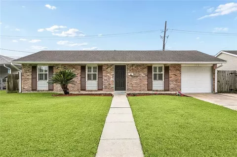 776 Madewood Dr, Laplace, LA 70068