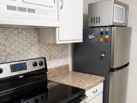 6200 Riverside Dr #456, Metairie, LA 70003