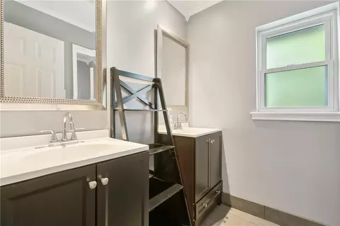 Bath - 23 Platt St, Kenner, LA 70065 photo 3 of 3