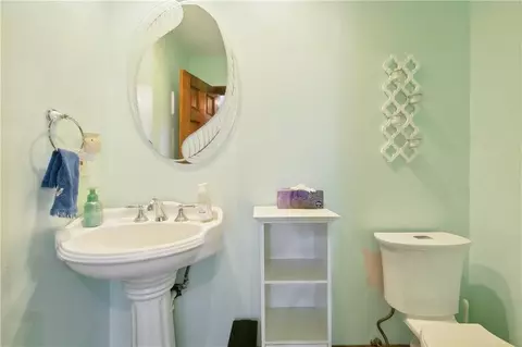 Bath - 23 Platt St, Kenner, LA 70065 photo 1 of 3