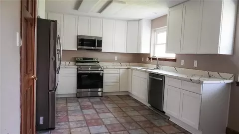 Kitchen - 23 Platt St, Kenner, LA 70065 photo 1 of 1