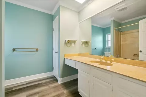 Bath - 23 Platt St, Kenner, LA 70065 photo 2 of 3