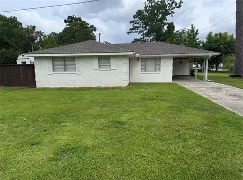 756 Atalin St, Mandeville, LA 70448