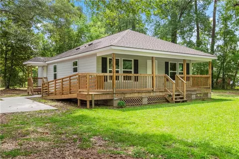 41020 Duvic Ln, Ponchatoula, LA 70454