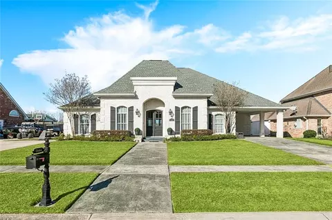 2444 S Lake Blvd, Violet, LA 70092