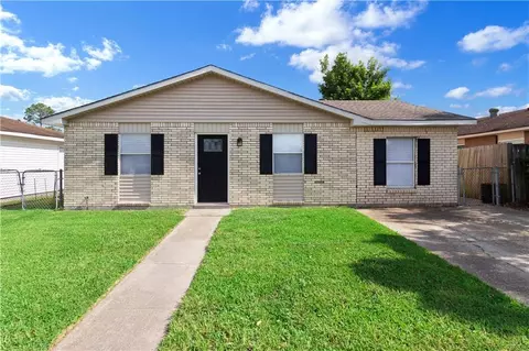 2616 Batiste Dr, Marrero, LA 70072